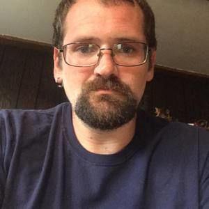 Meet your Posher, Dennis